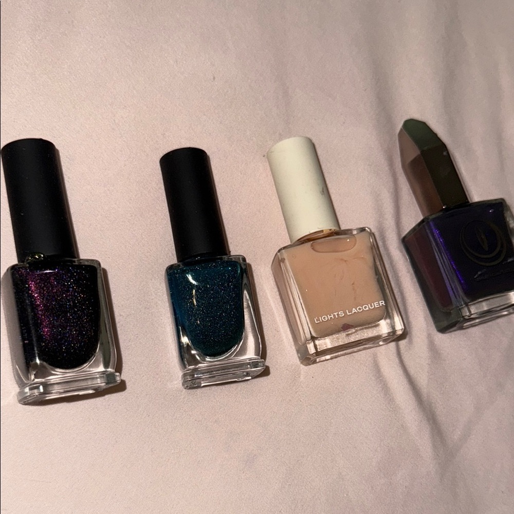 Assorted Nail Polish Set with Lights Lacquer Mooncat ILNP